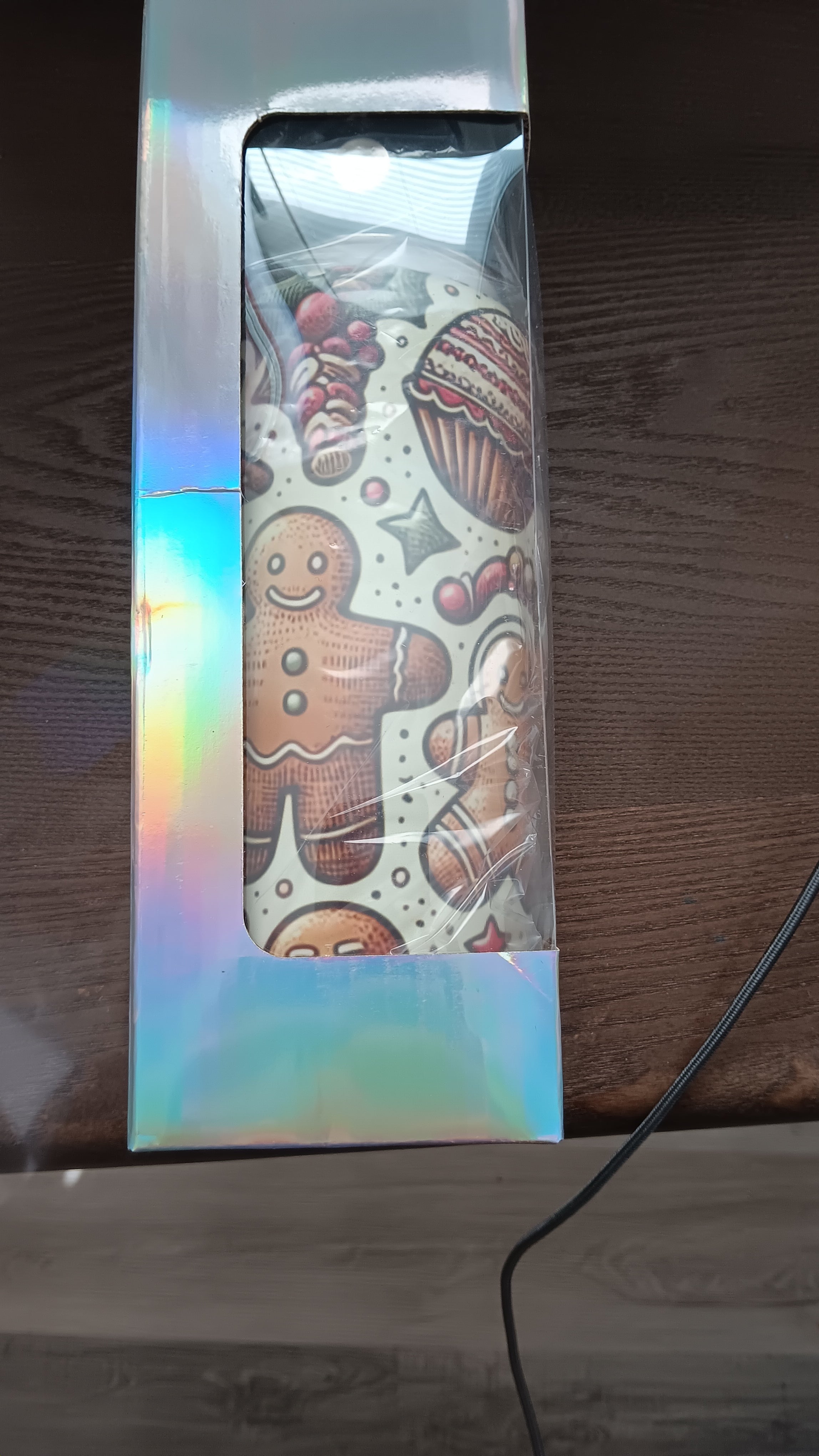 32 oz ginger bread christmas themed Hydro Tumbler with handle, pour spout and a closing straw